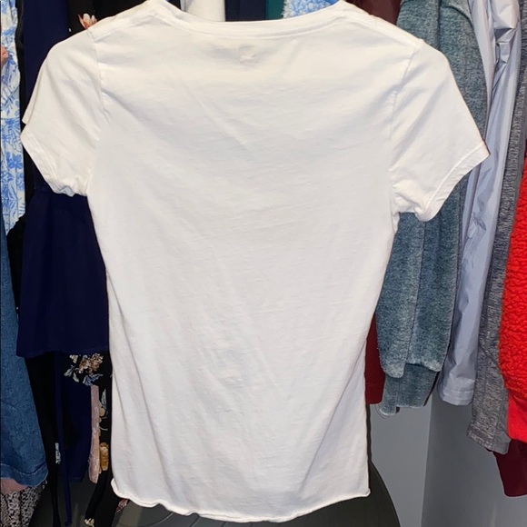 Levi’s White Top - Picture 2 of 3